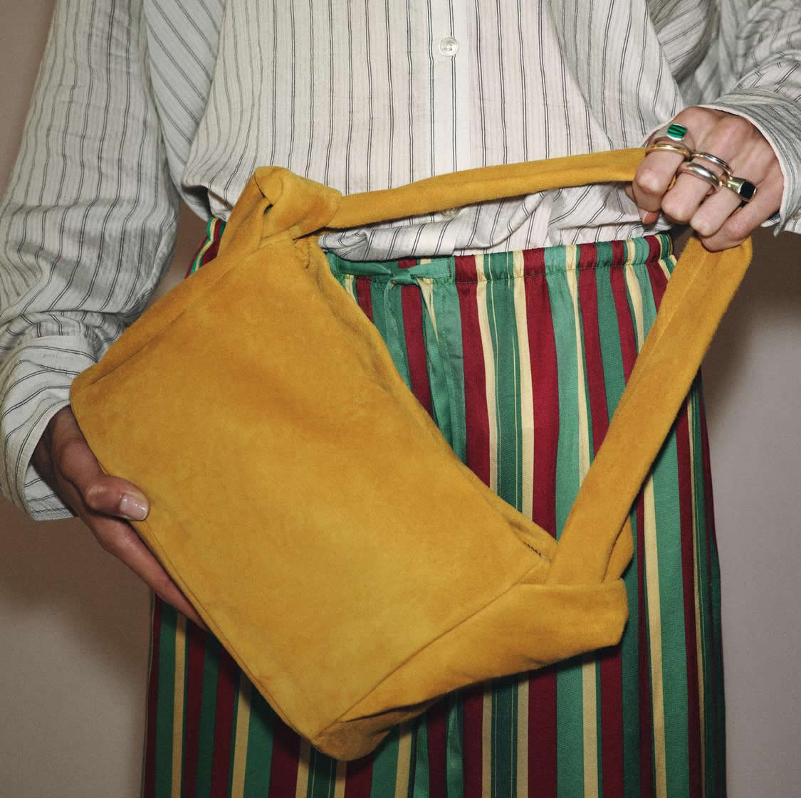 borse-camoscio-gialla