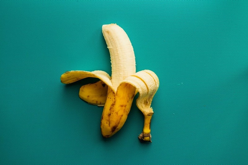 gomiti-secchi-screpolati-banana