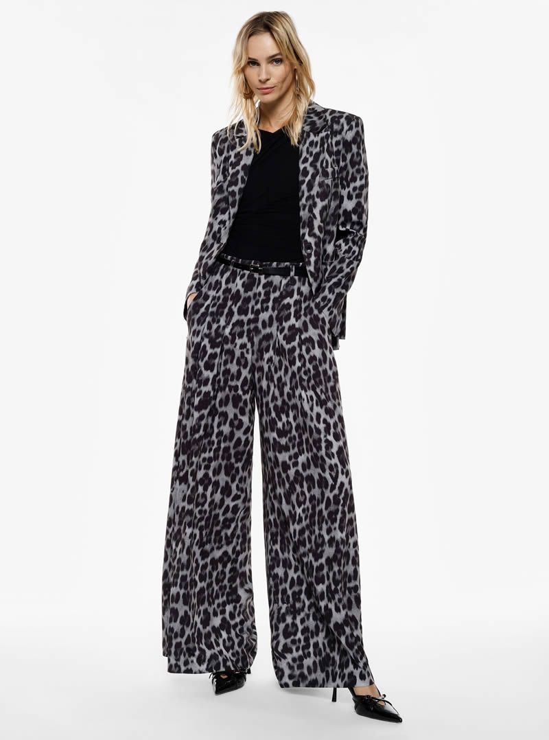 pantaloni-larghi-autunno-2025-animalier