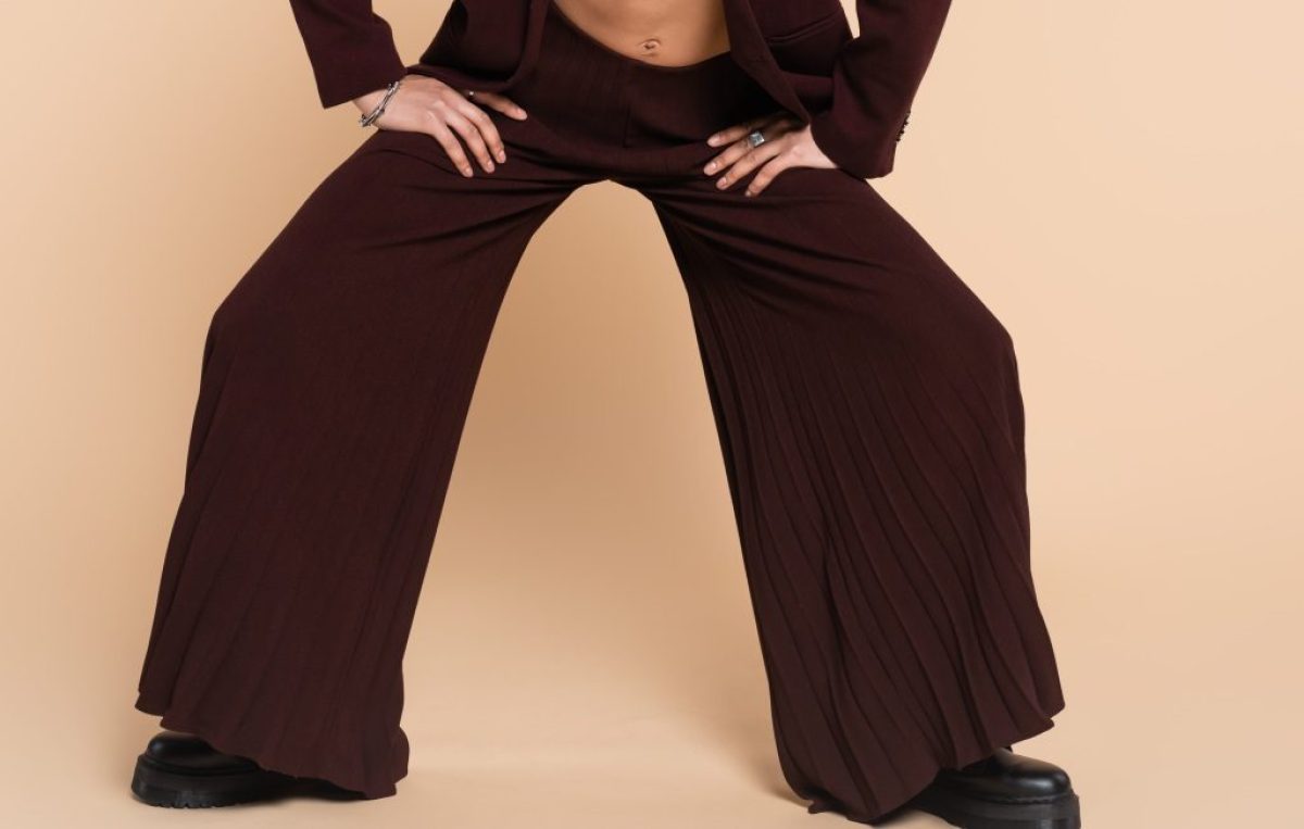 pantaloni-larghi-autunno-2025-copertina