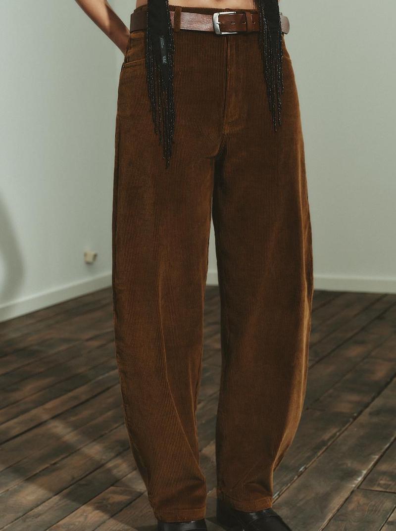 pantaloni-velluto-autunno-2025-marrone