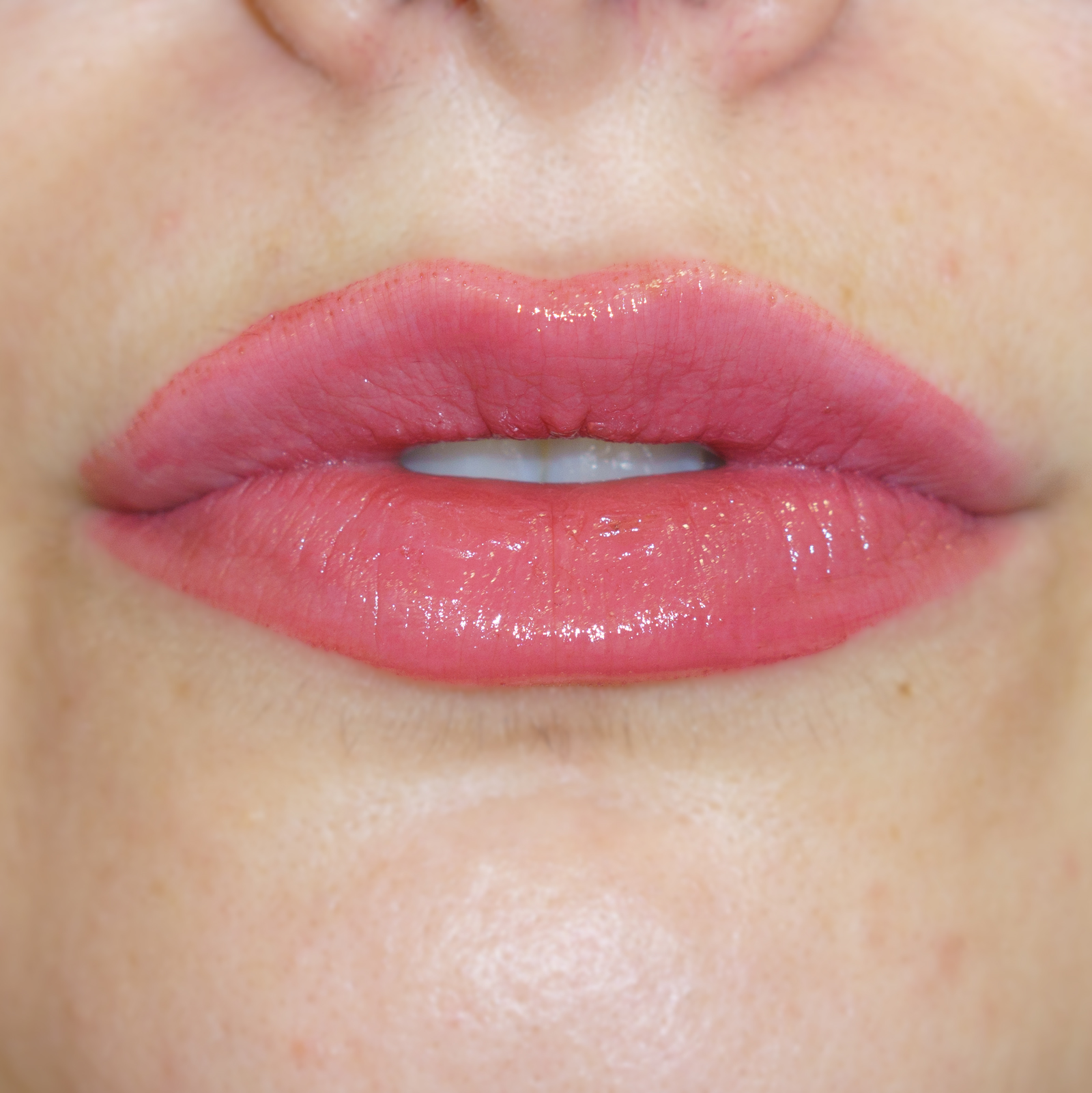 recensione-cliomakeup-essence-lip-tint-applicazione