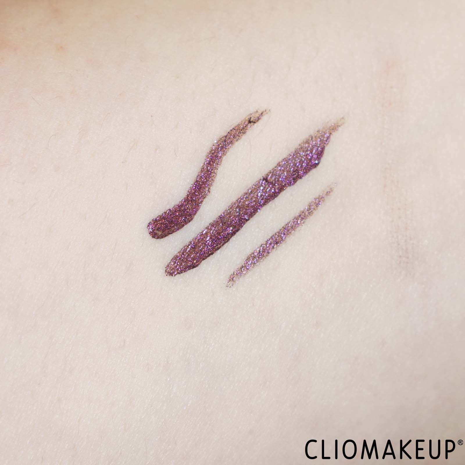 recensione-eyeliner-essence-colour-it-metallic-eyeliner-swatch