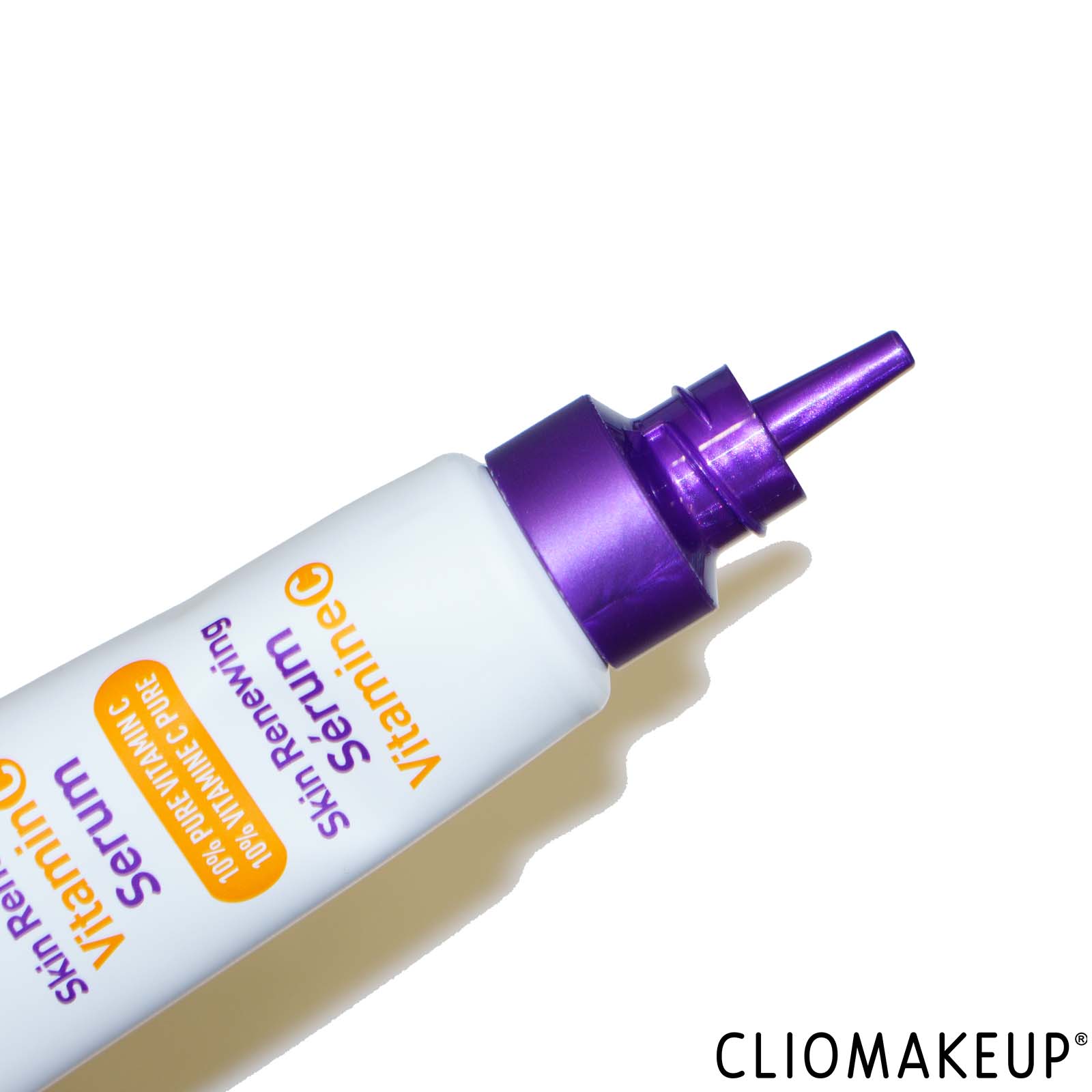 recensione-siero-viso-cerave-close-up