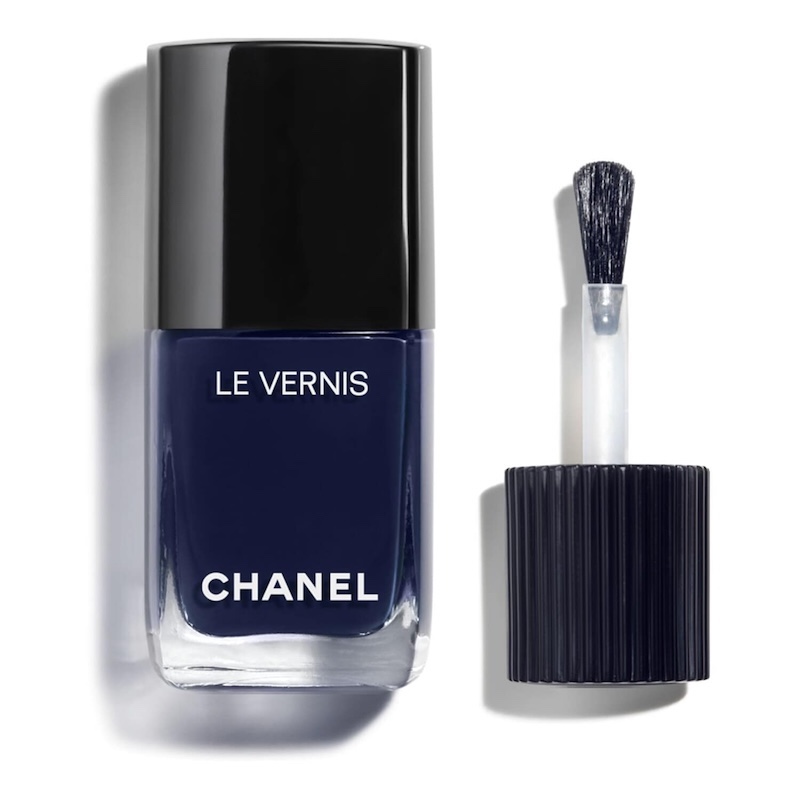 smalto-blu-chanel