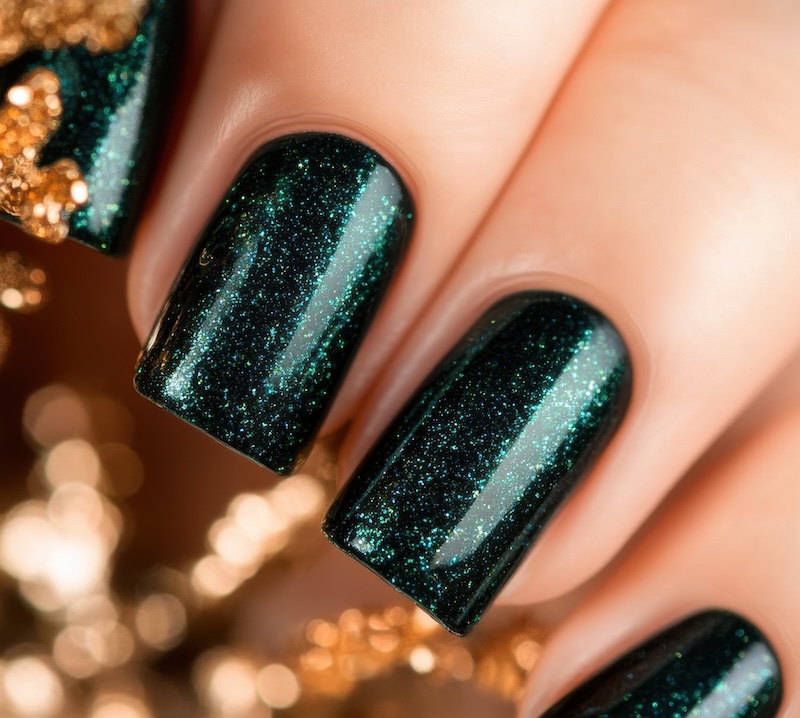 smalto-verde-glitter- tashechka