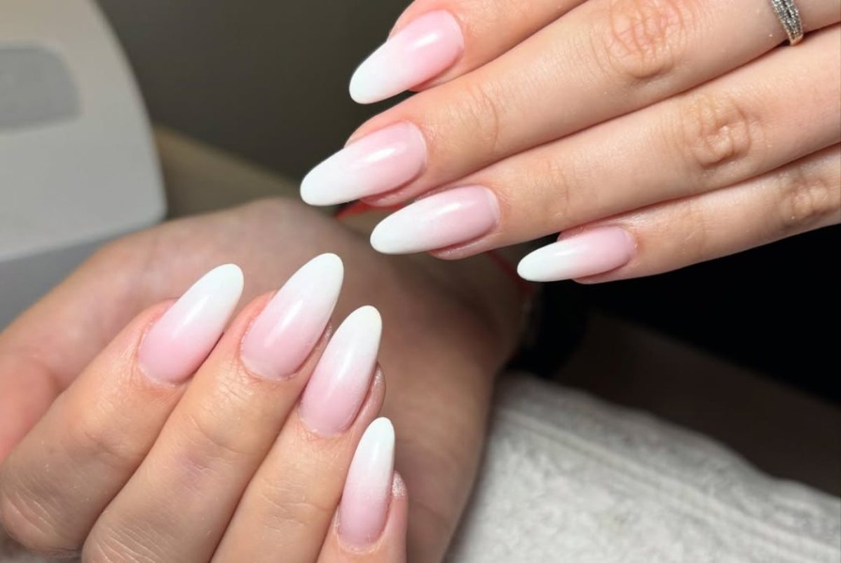 babyboomer-unghie-bianco-latte-rosa-copertina