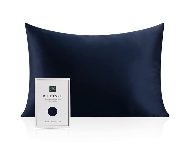 come-mantenere-capelli-mossi-notte-RUIPTSKE-federa-seta