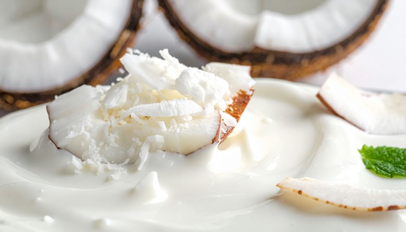 maschere-capelli-olio-cocco-yogurt