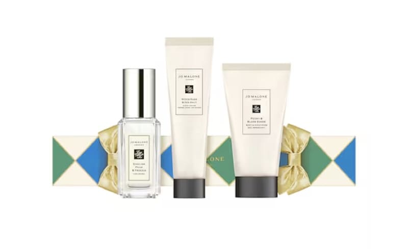 regali-di-natale-per-lui-jo-malone-cracker-natalizio-rosso-e-blu