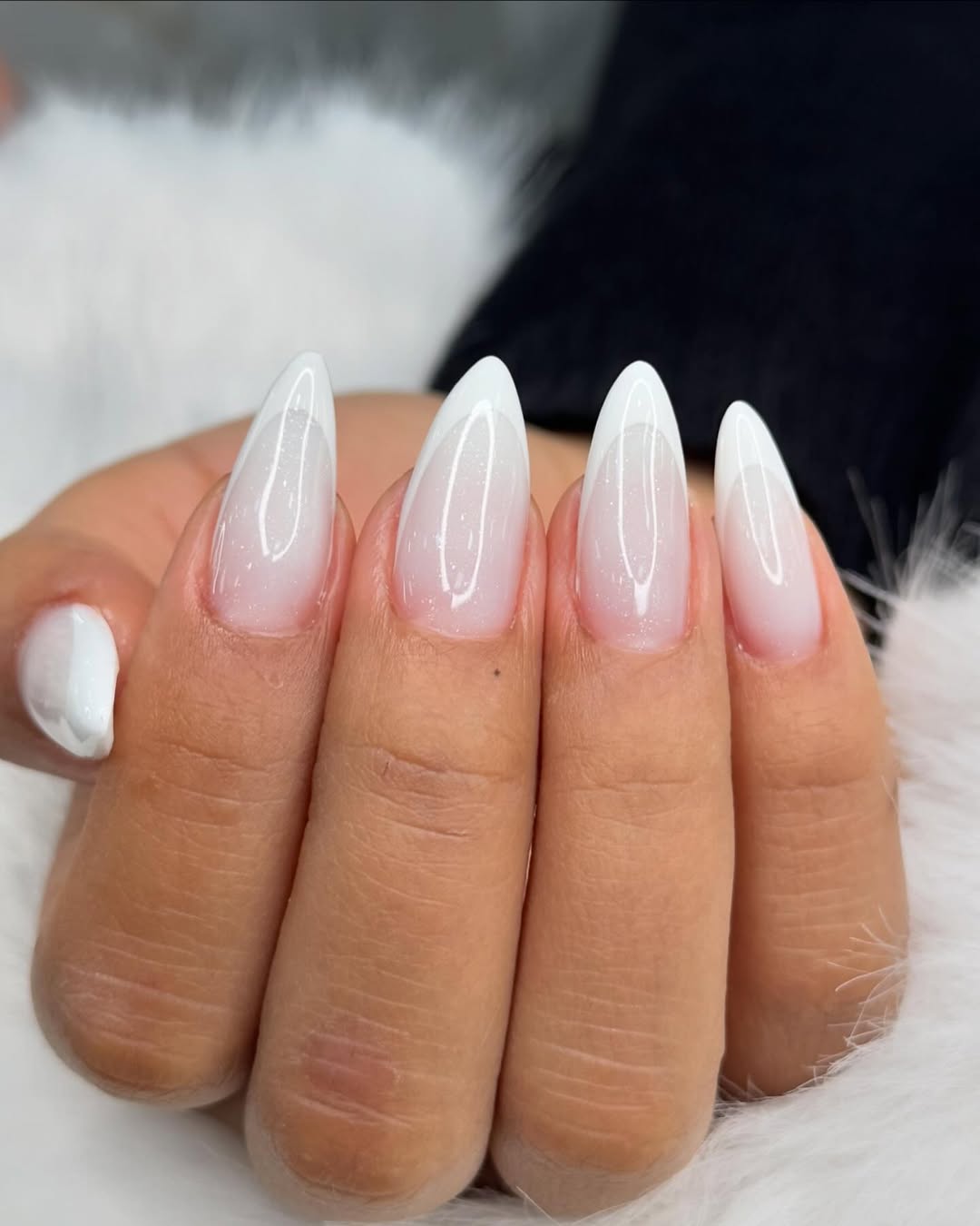 tendenze-unghie-2026-mandorla