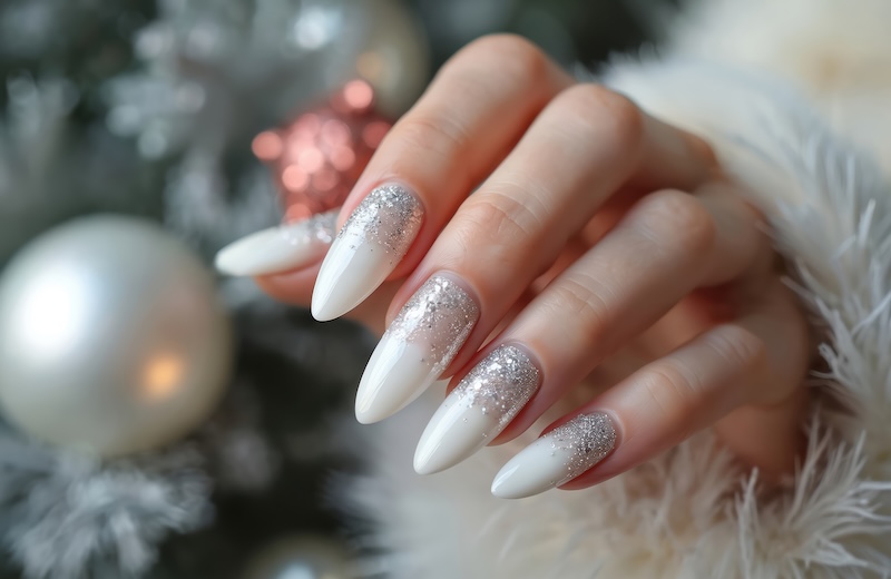 unghie-dicembre-glitter-argento