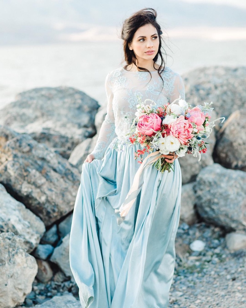 abito-sposa-azzurro-ghiaccio-jnoelle.design