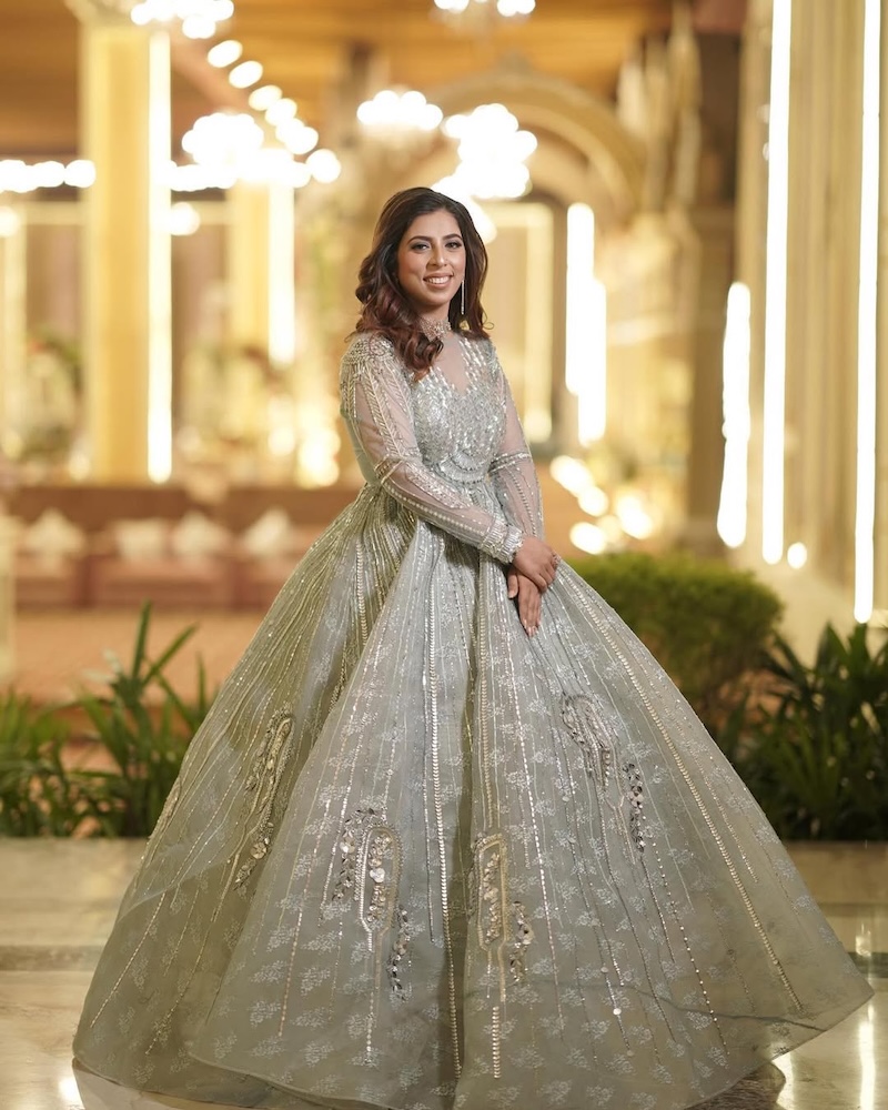 abito-sposa-azzurro-ghiaccio-rahulkapoorofficial