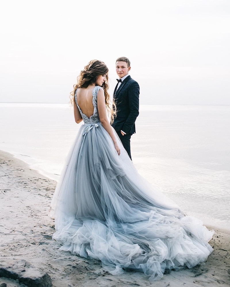 abito-sposa-azzurro-ghiaccio-weddingpr