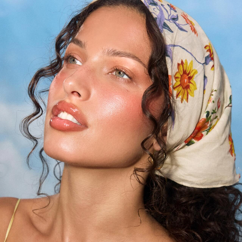 beauty-look-effetto-bagnato-cheek