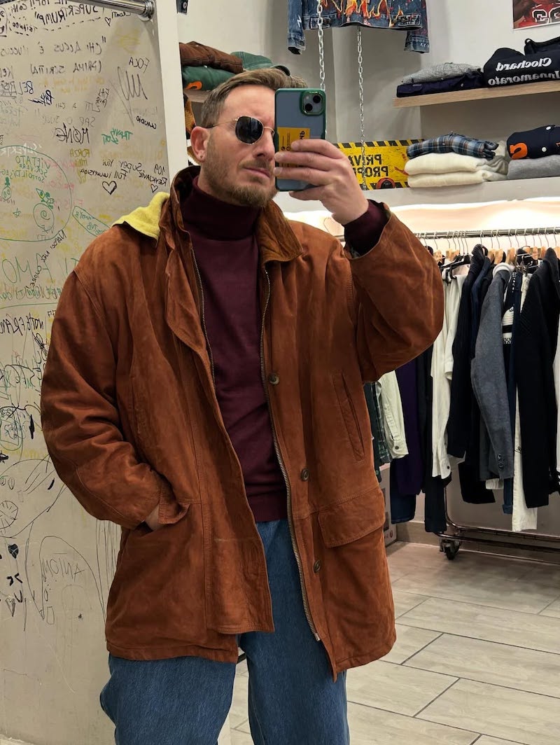 outfit-giaccone-uomo-camoscio