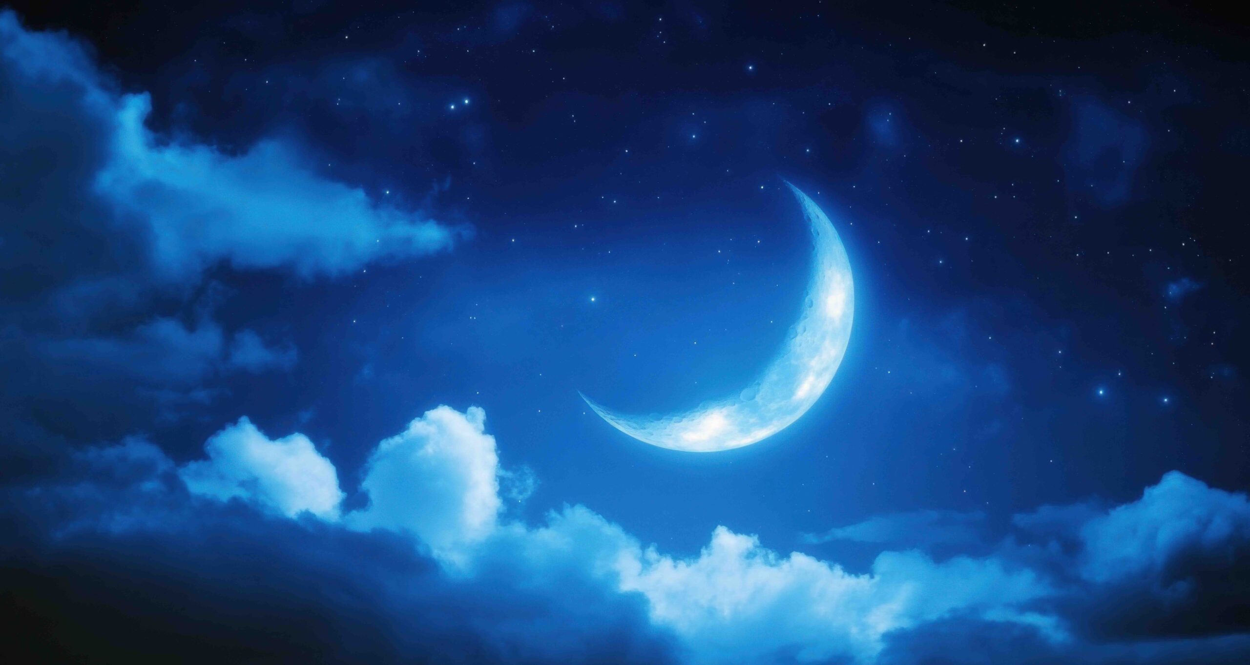 primo-quarto-luna-crescente-stella-nuvole-cielo