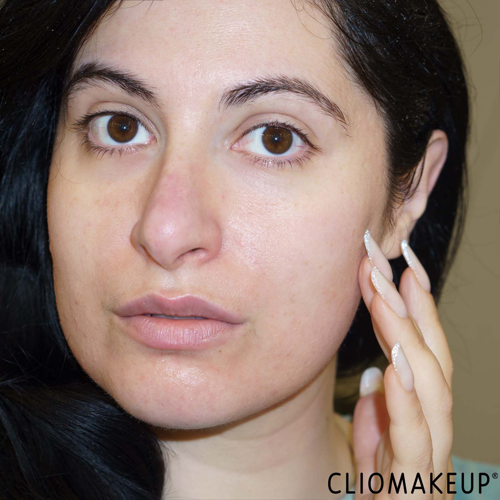 recensione-fenty-skin-crema-notte-applicazione