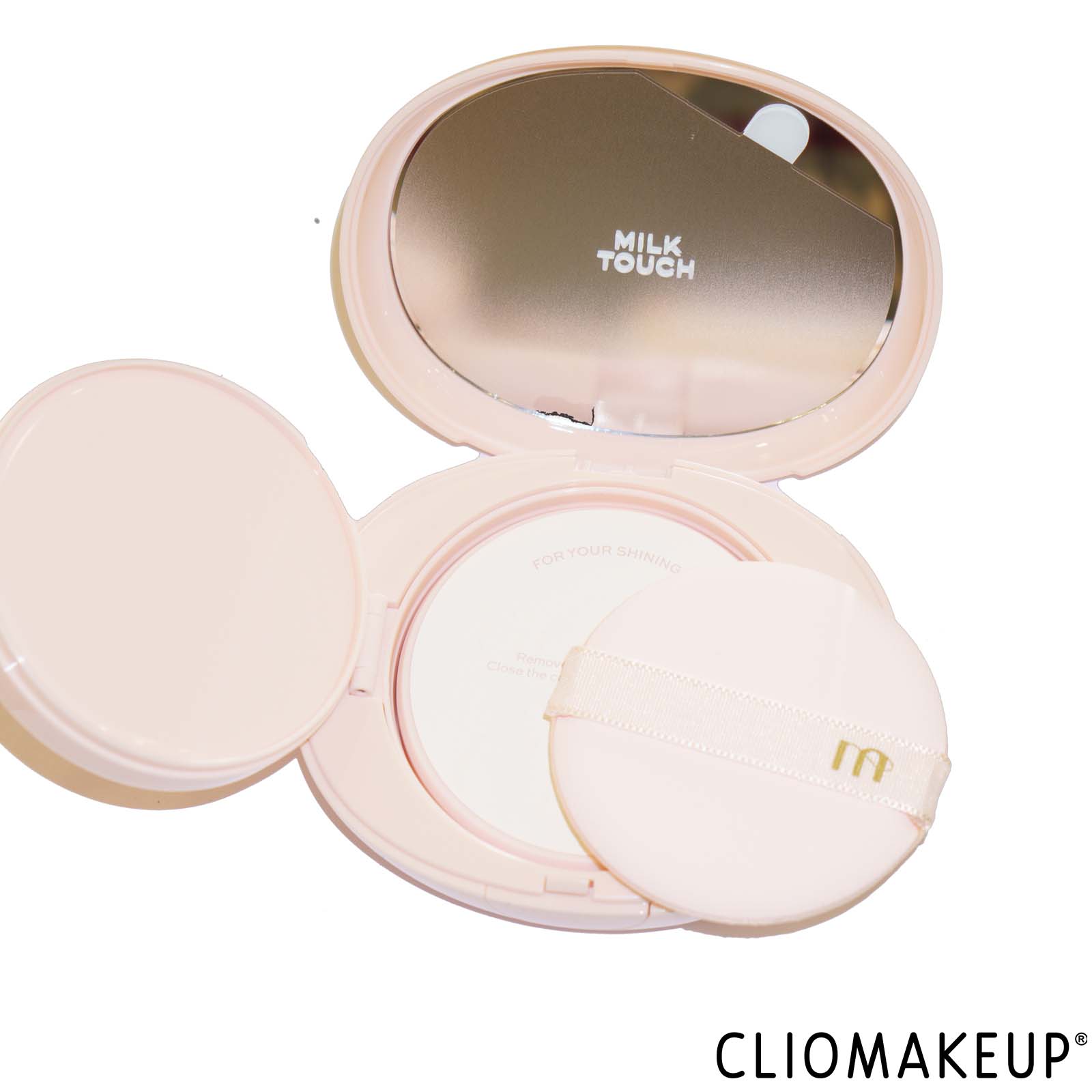 recensione-milk-touch-cushion-glow-foundation-aperto