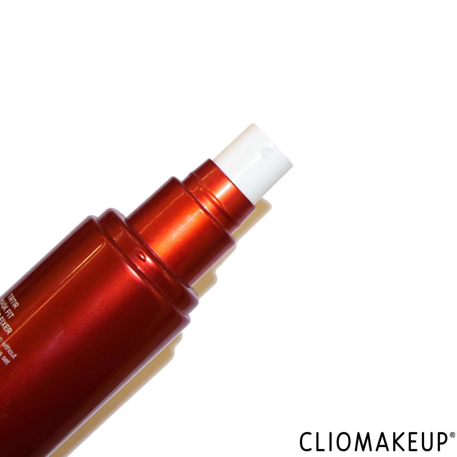 recensione-spry-fissante-tirtir-close-up