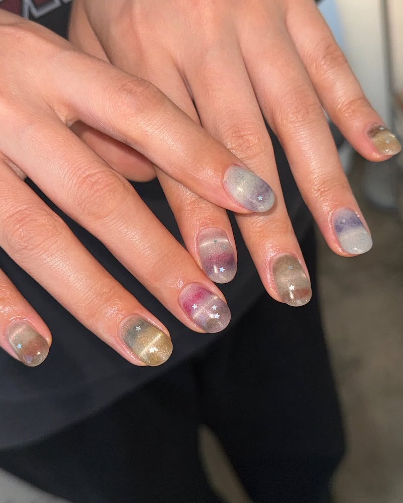 tendenza-unghie-coreane-laser-thread-righe