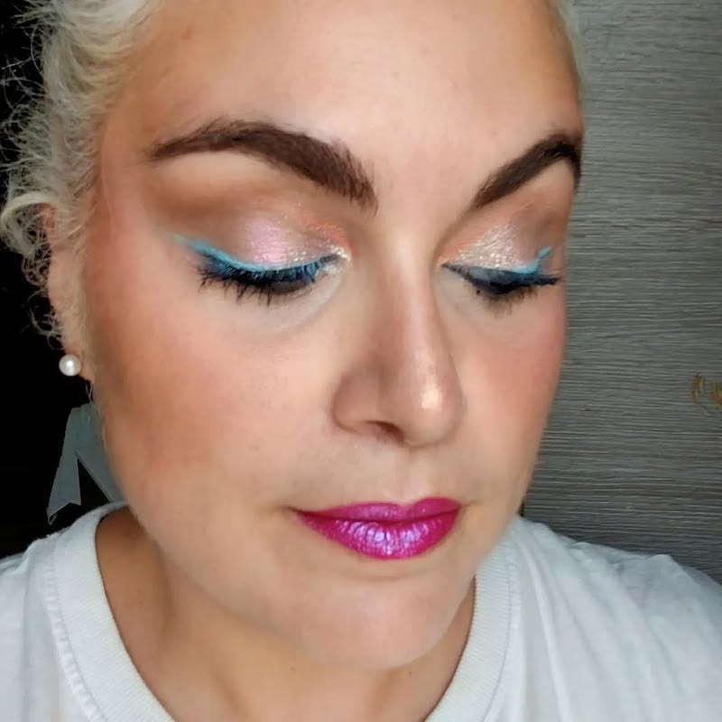 trucco-azzurro-tendenza-trucco-eyeliner