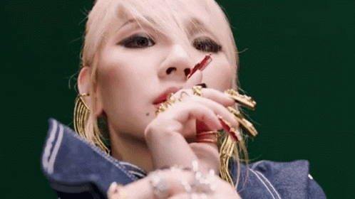 unghie-bicolore-saluti