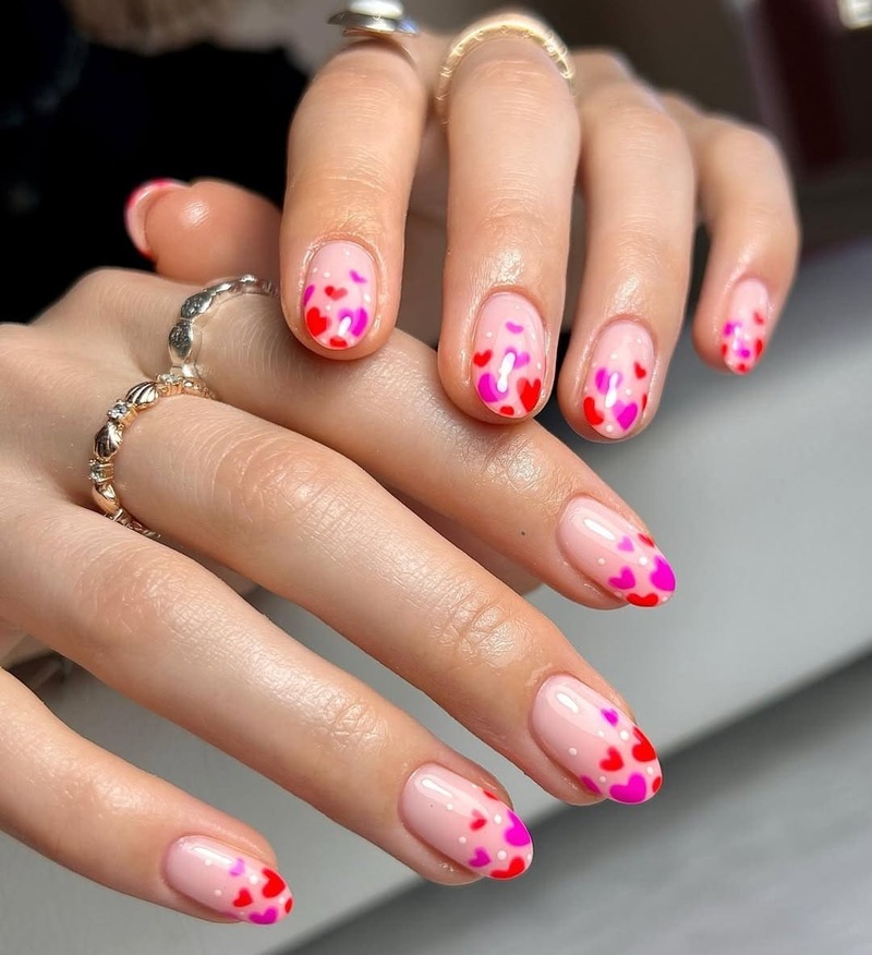 unghie-con-cuori-piccoli