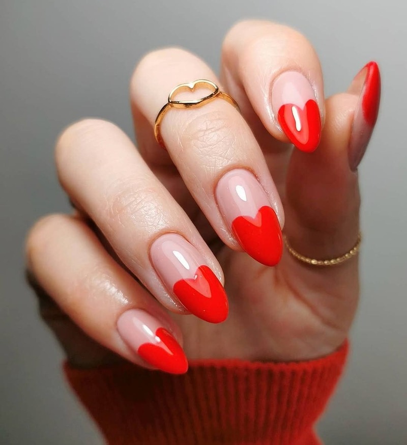 unghie-con-cuori-rossi