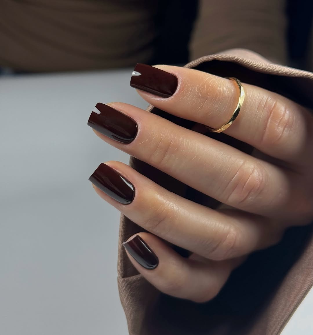 unghie-inverno-2026-cioccolato
