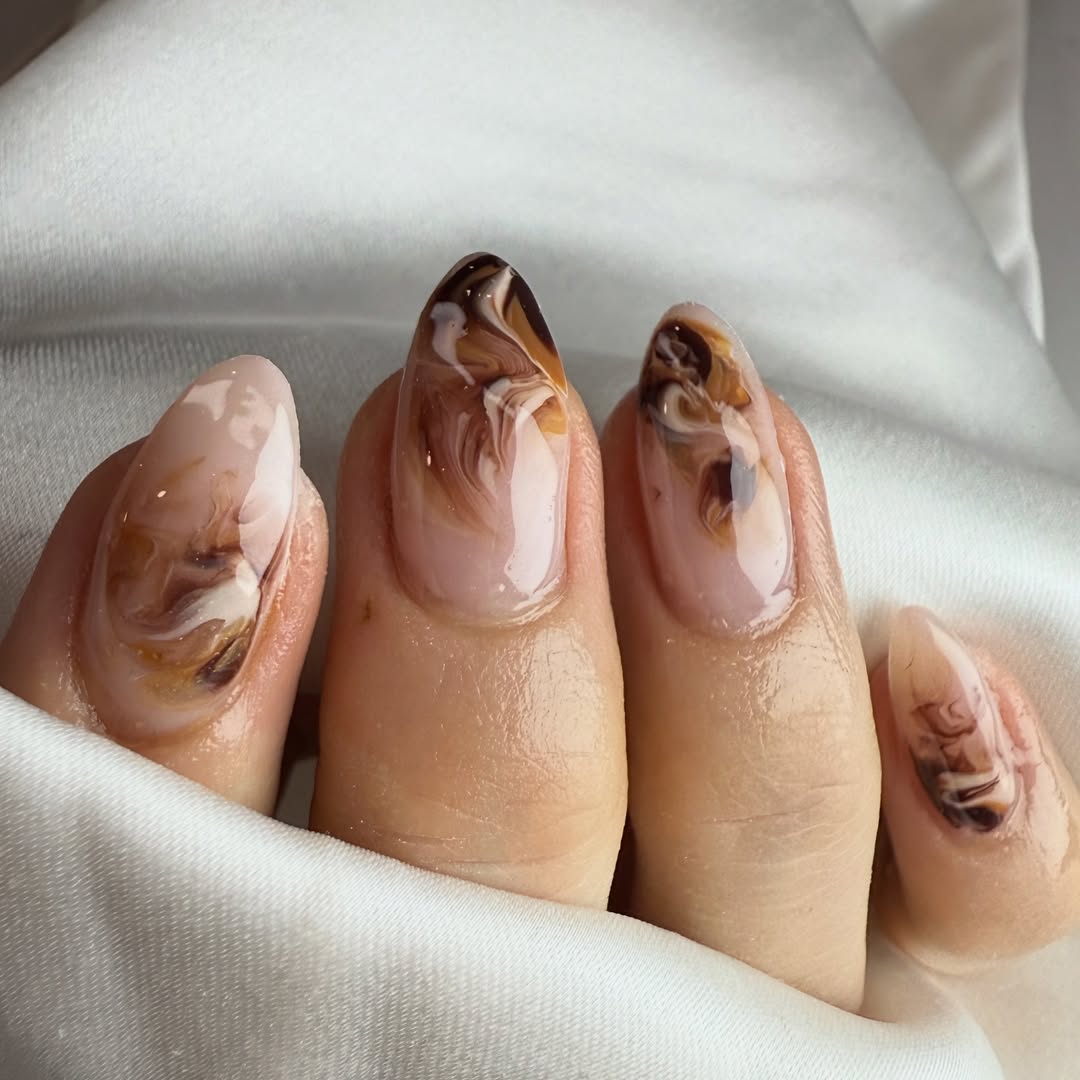 unghie-inverno-2026-marmo