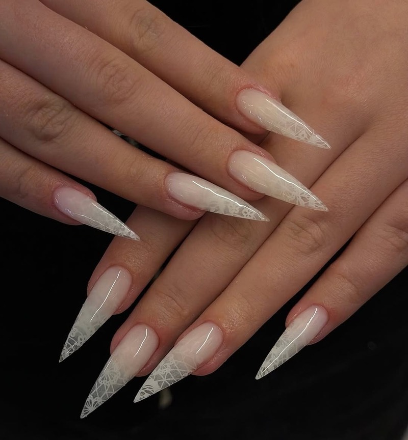 unghie-pizzo-lunghe