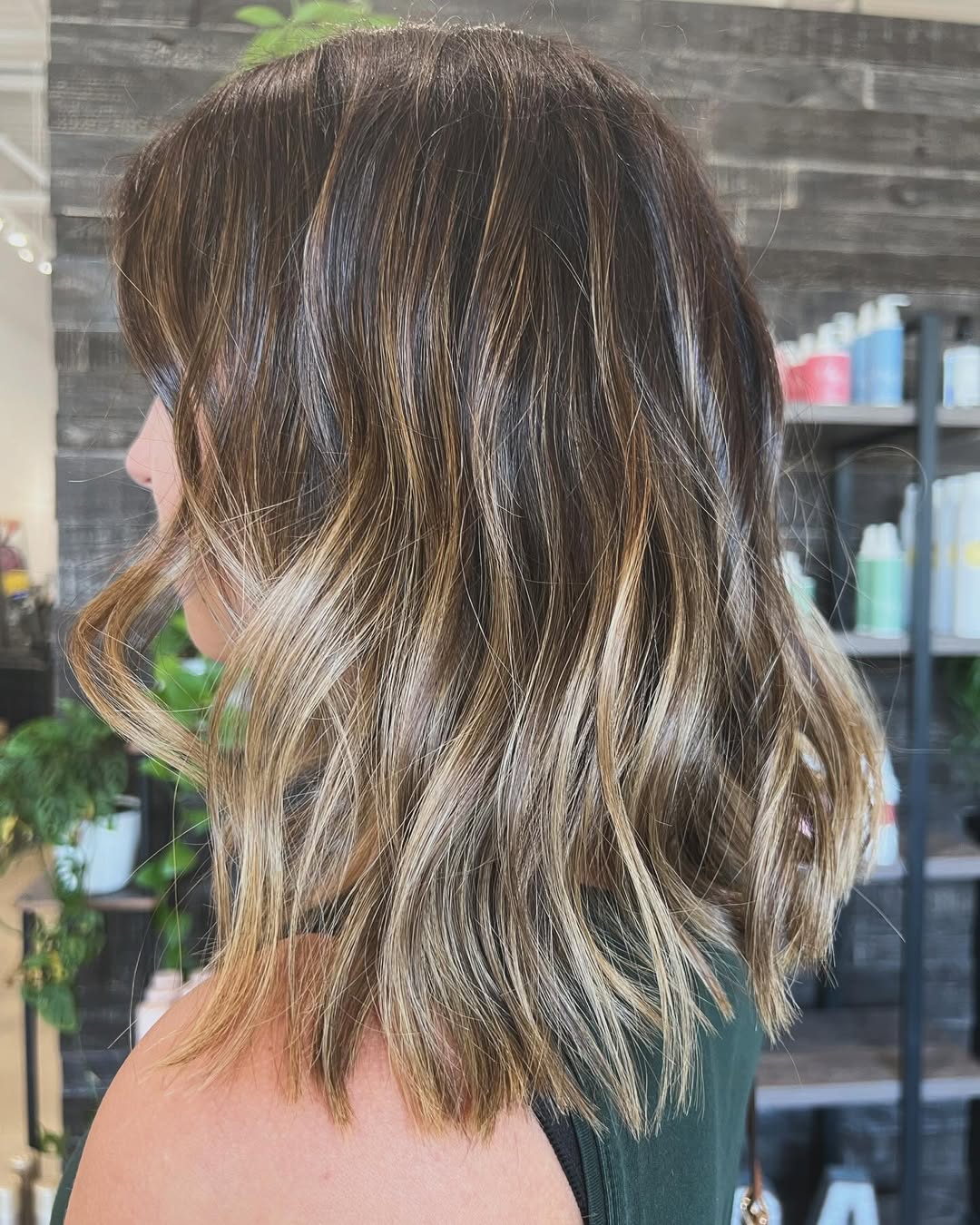 collarbone-bob-balayage