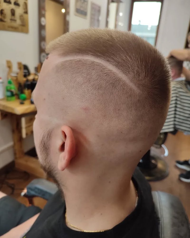 tagli-capelli-corti-uomo-buzz-cut