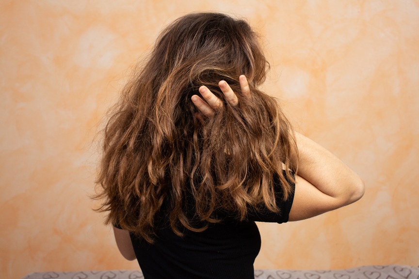 come-idratare-capelli-aridi