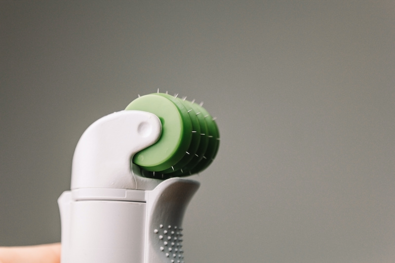 dermoroller-capelli-verde