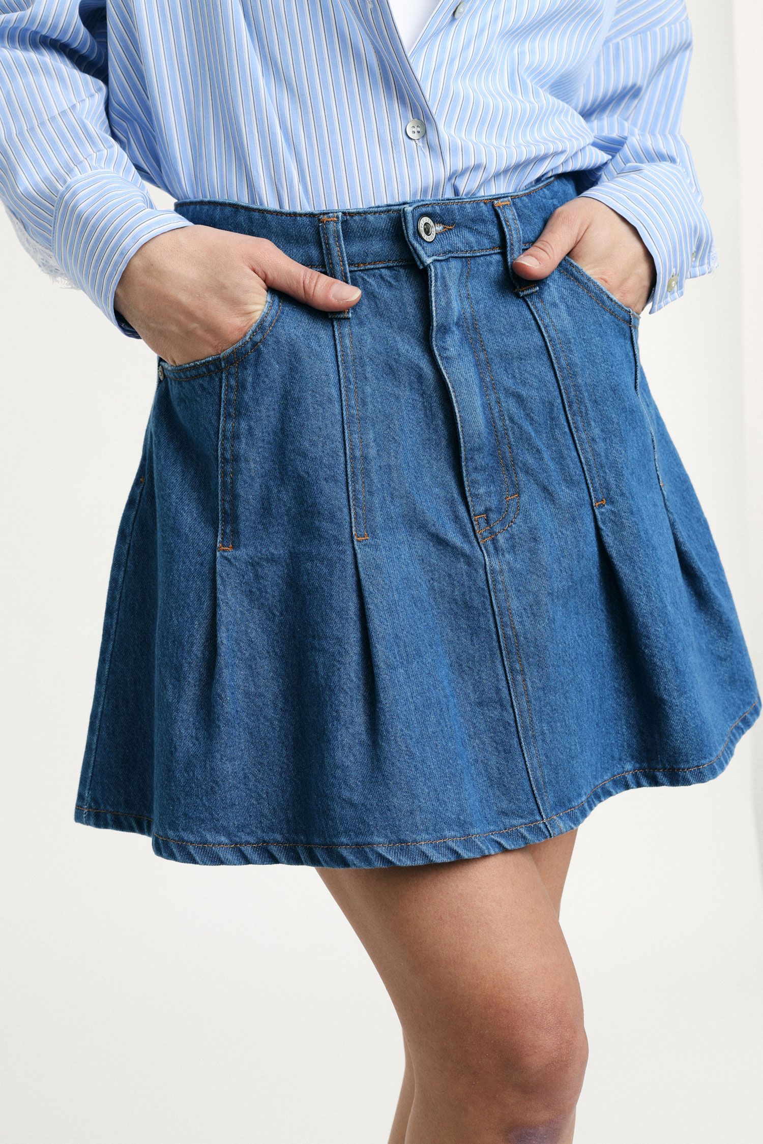 gonne-corte-primavera-2026-jeans
