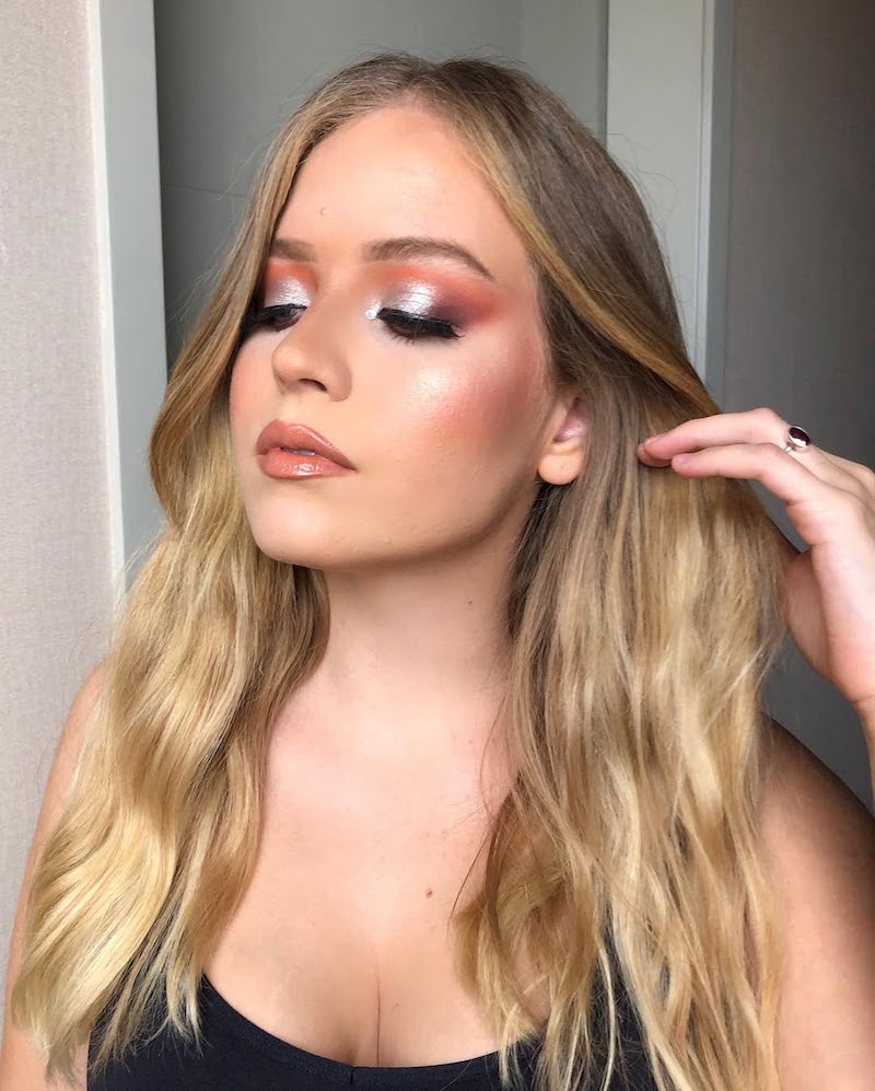 come-applicare-blush-in-stick-glow