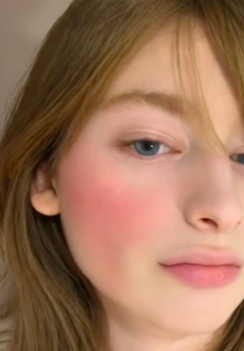 come-applicare-blush-in-stick-guance