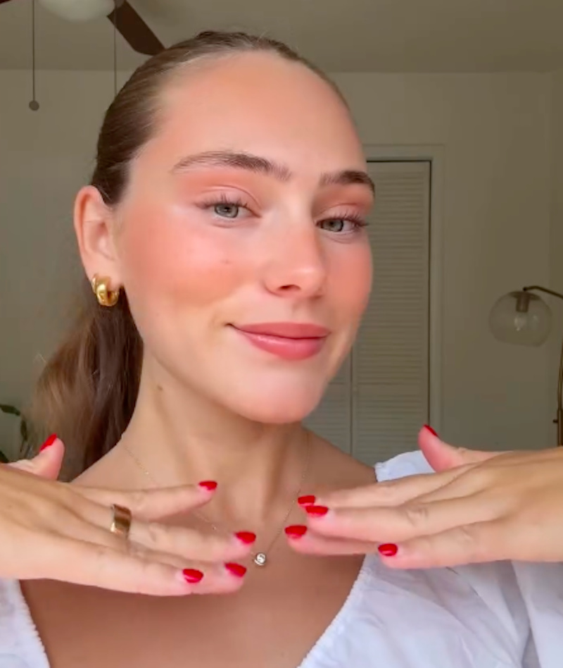 come-applicare-blush-in-stick-sunkissed