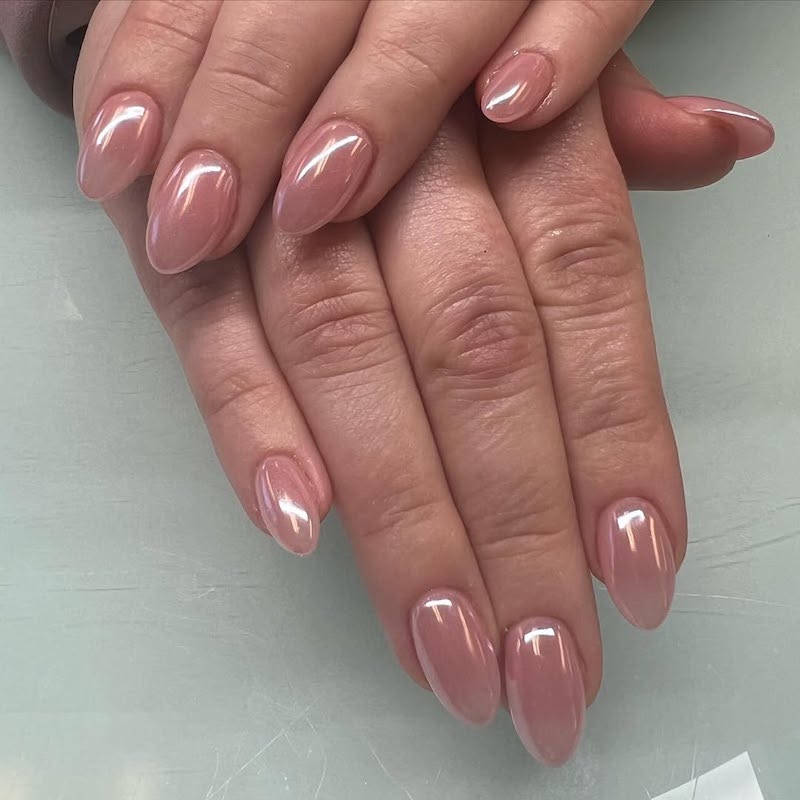 expensive-nails-lucide