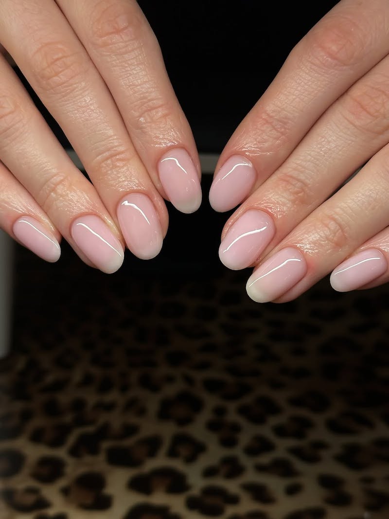 expensive-nails-trasparente