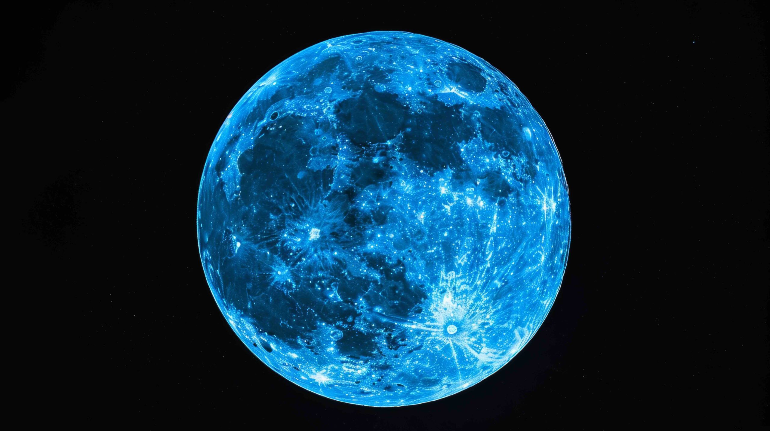 luna-piena-blu