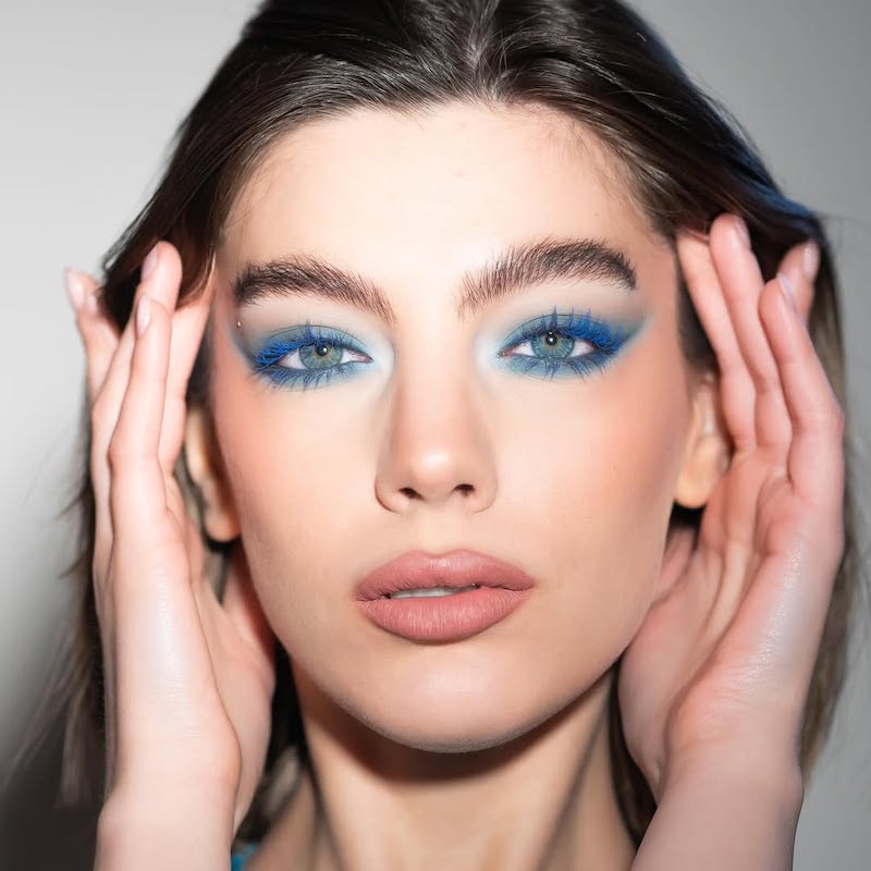 mascara-blu-occhi-chiari