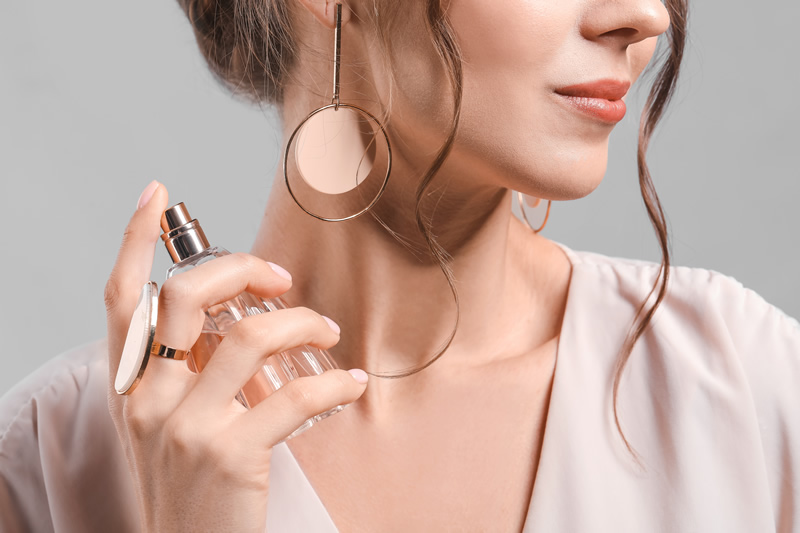 profumi-minimal-collo