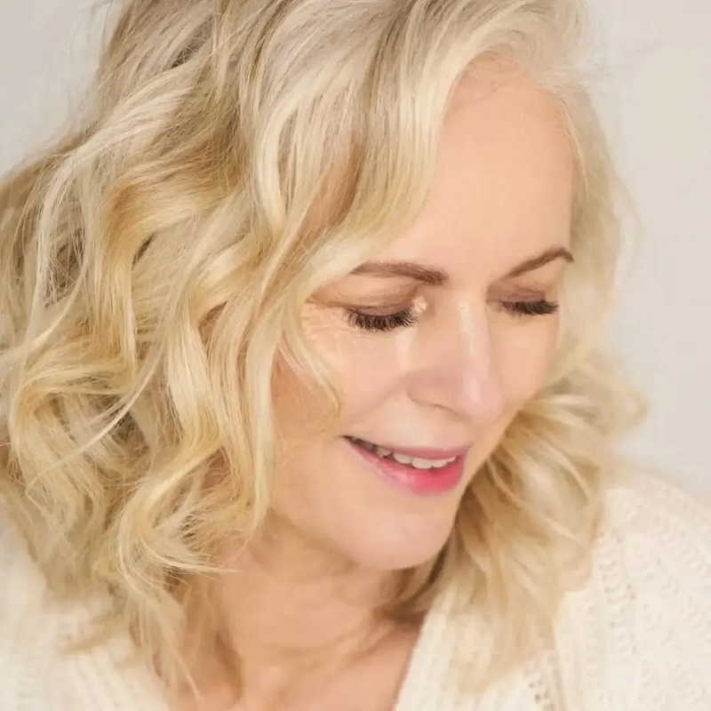 cliomakeup-taglio-medio-over-50-butterfly-bob1