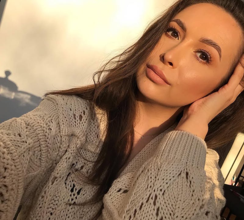 golden-hour-make-up-base