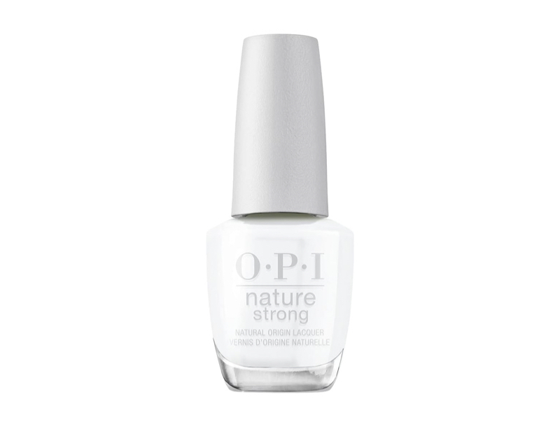 manicure-over-50-smalto-bainco-latte