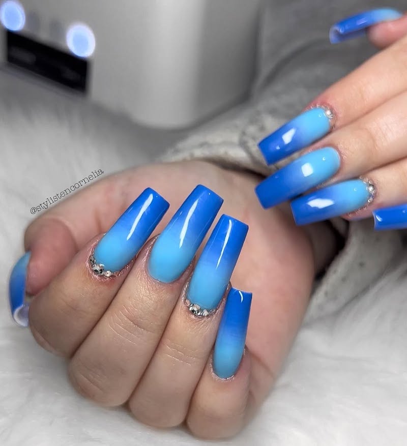 unghie-blu-oceano-ombrè